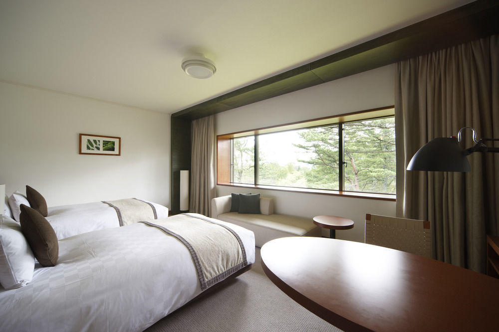 Karuizawa Prince Hotel East Экстерьер фото